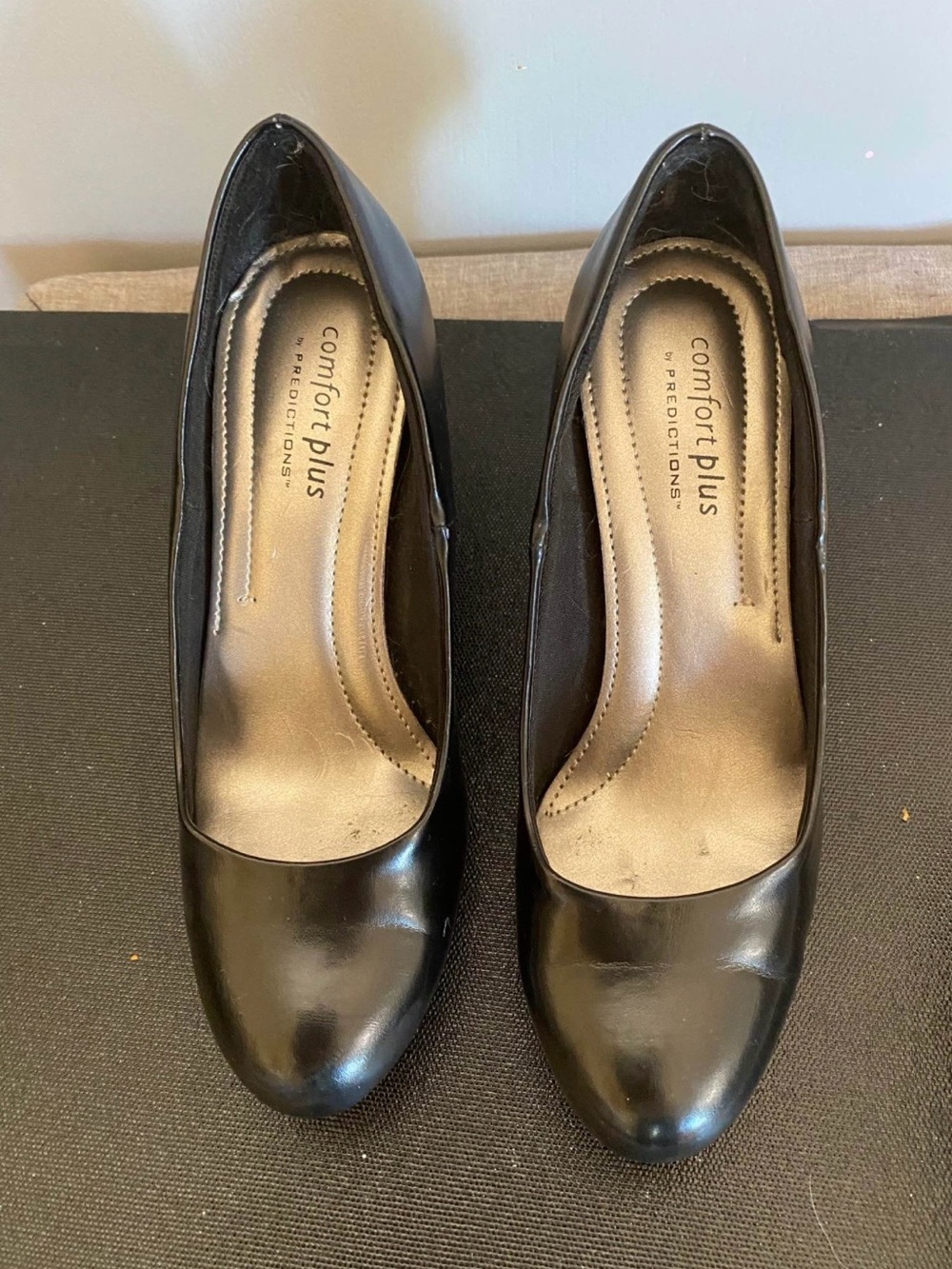 Comfort Plus by Predictions Women's Black Patent Round-Toe Pumps